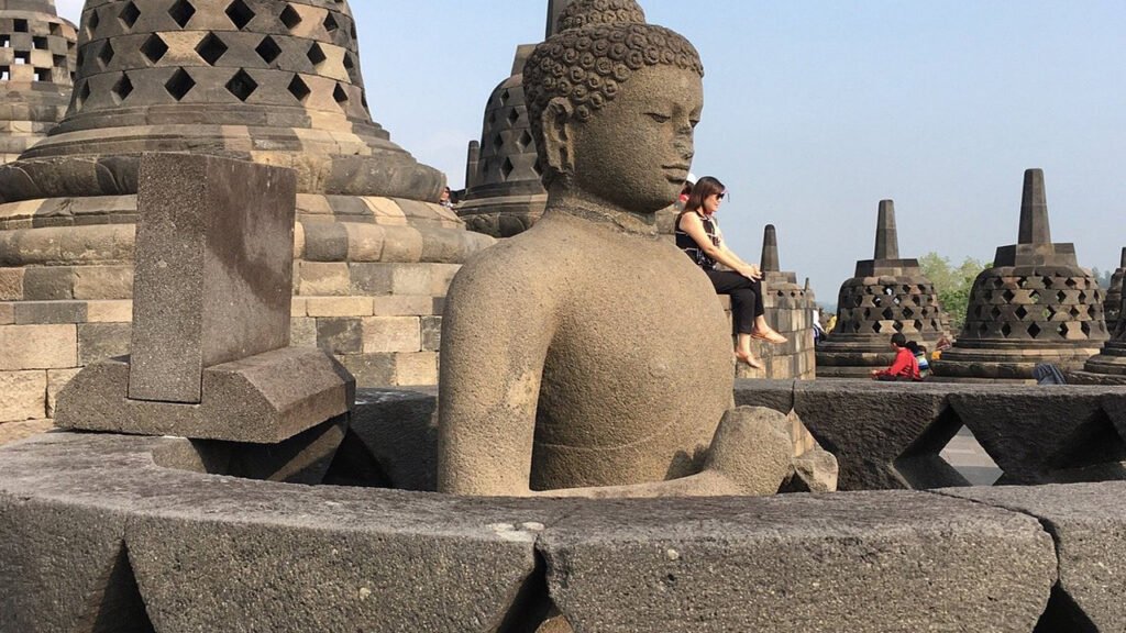 5D4N Yogyakarta Bromo Ijen Tour Package